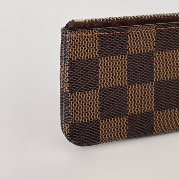 Louis Vuitton Damier Ebene key pouch - Picture 3 of 13